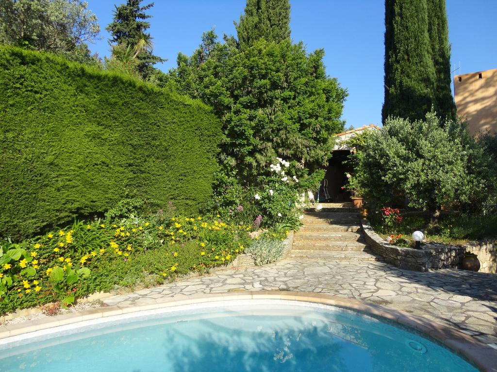 B&B Chez Max Figanières Extérieur photo